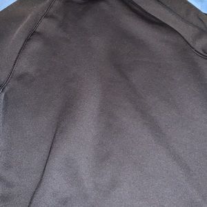 Boys under armour sweatshirt (size boys medium )